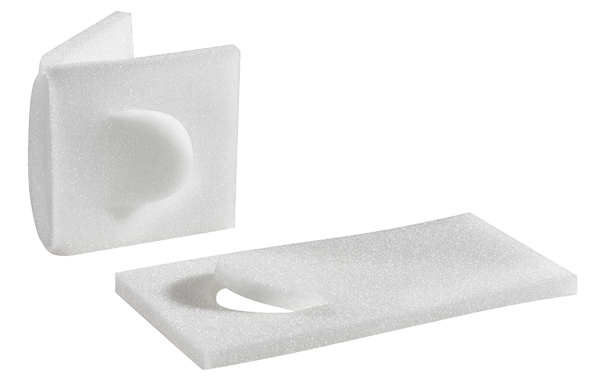 Ear bandage with a punched-out ear opening, foldable